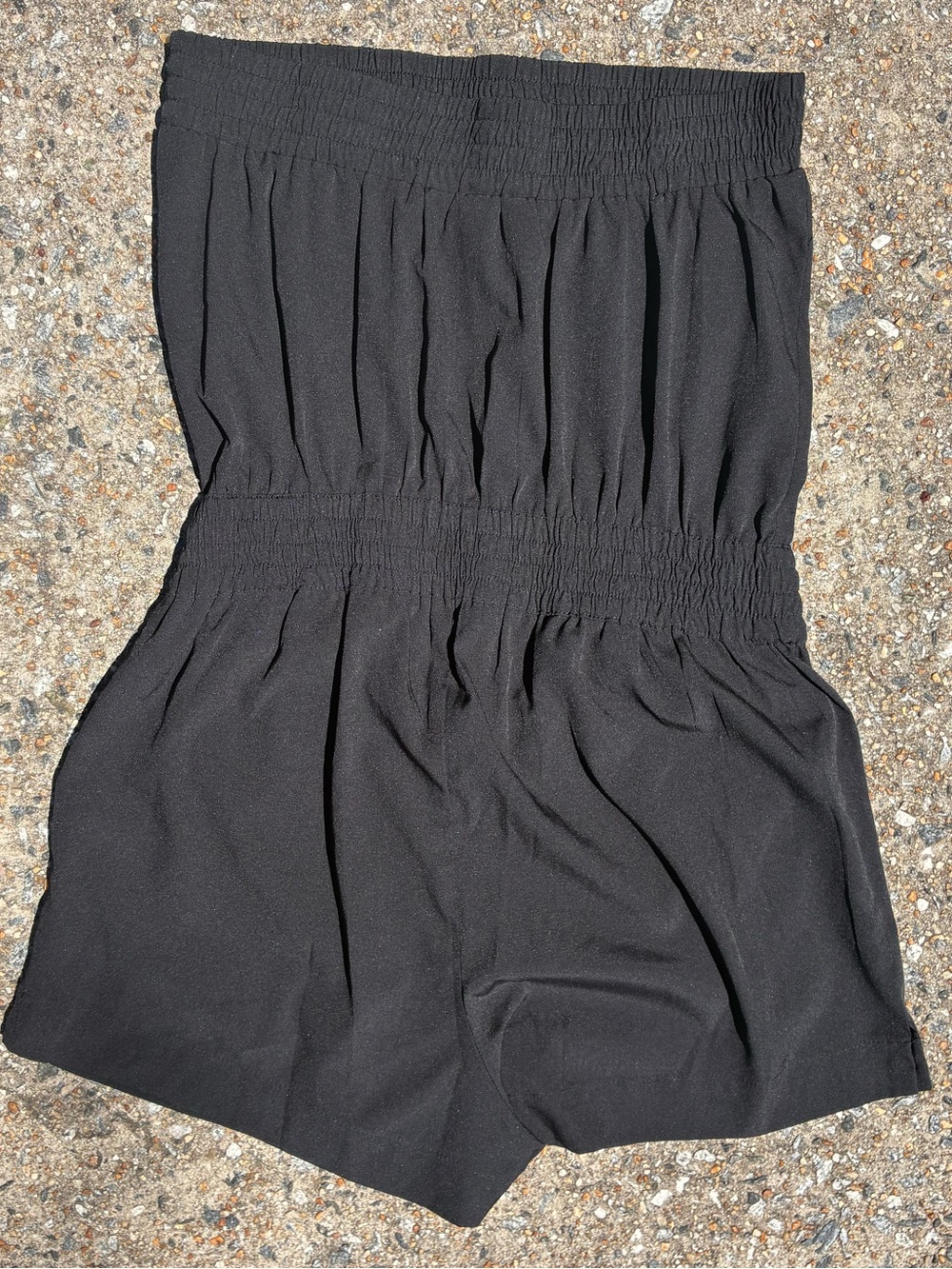 Black Elastic-Waist Shorts Romper with Pocket Flaps - Picture 4 of 4